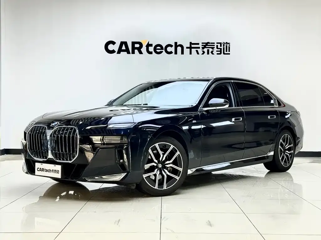 BMW 7 Series 2023 из CN, фото 6