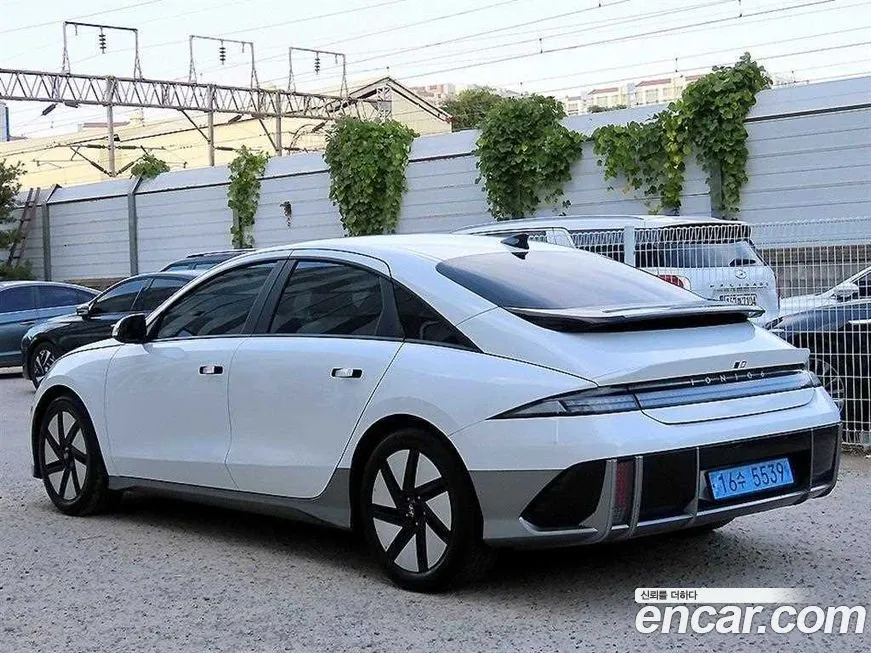Hyundai Ioniq6 — фото 8