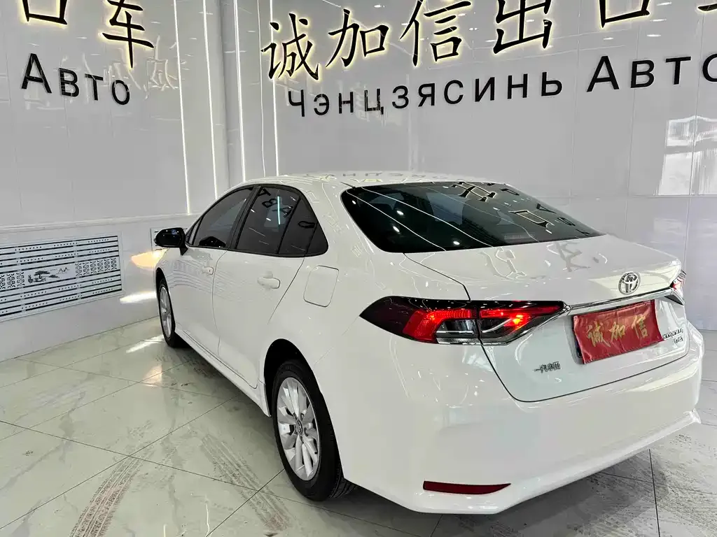 Toyota Corolla 2023 из CN, фото 2