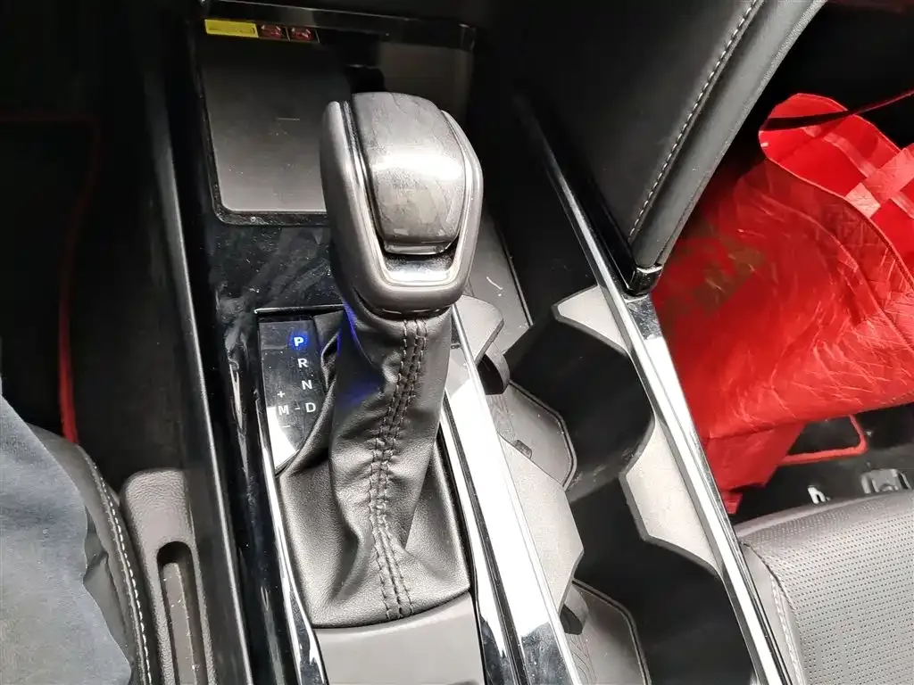 Toyota Camry 2024 из CN, фото 8