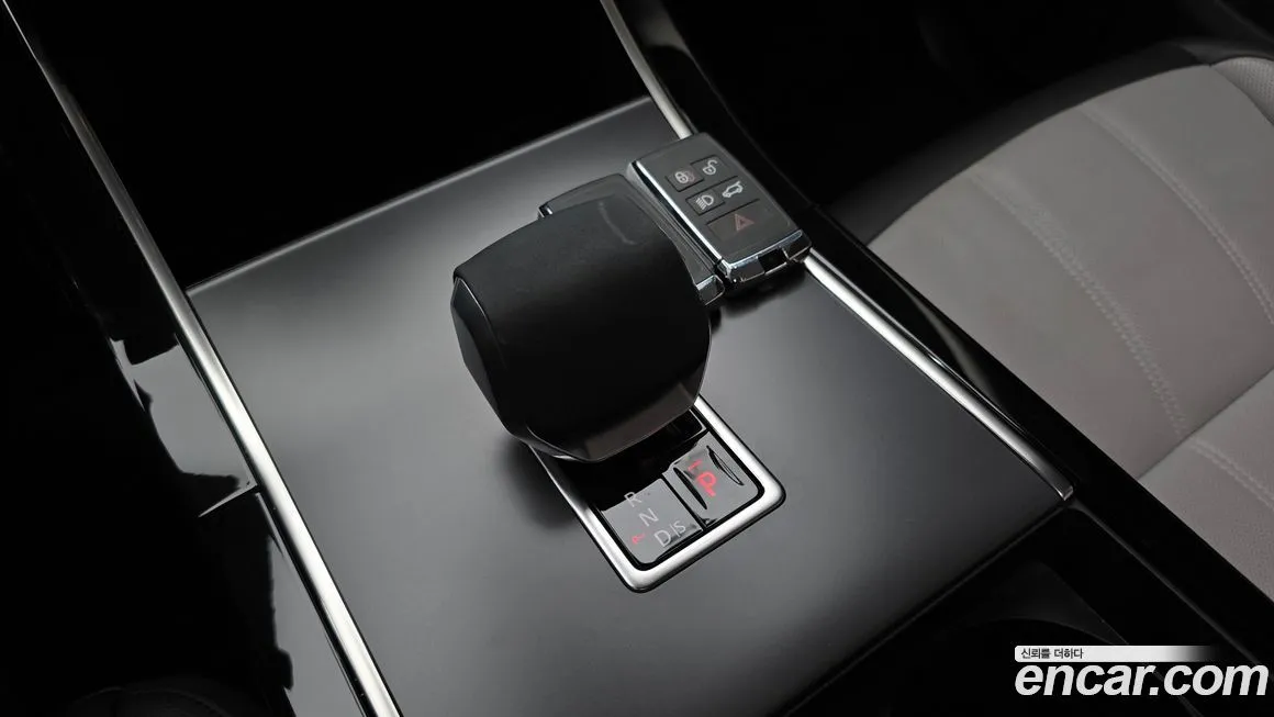 Land Rover Range Rover Evoque 2025 из KR, фото 4