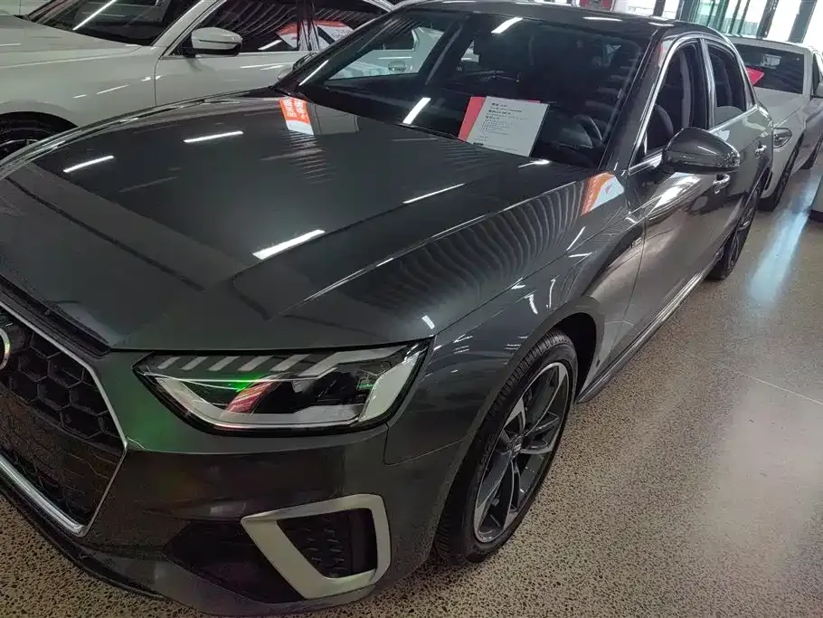 Audi A4L 2022 из CN, фото 1