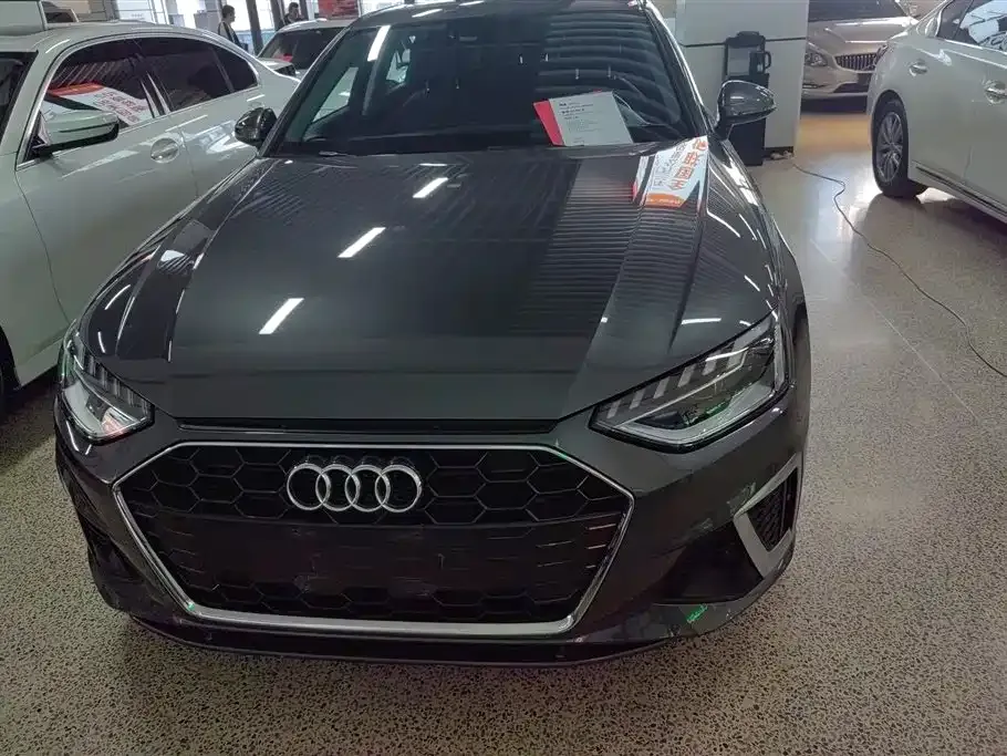Audi A4L 2022 из CN, фото 7