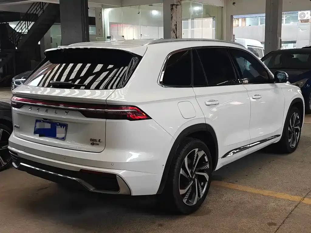 Geely Xingyue L — фото 10