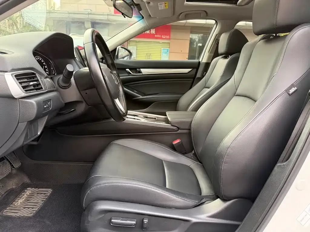 Honda Accord — фото 4