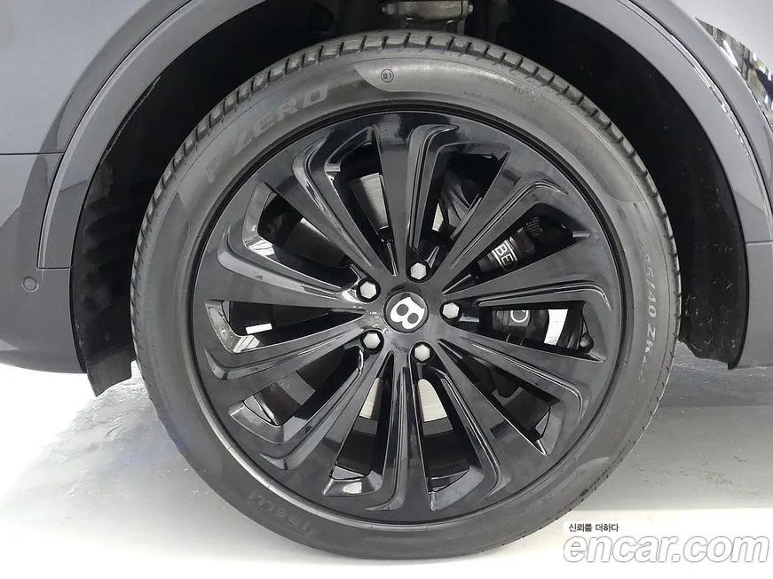 Bentley Bentayga 2021 из KR, фото 4