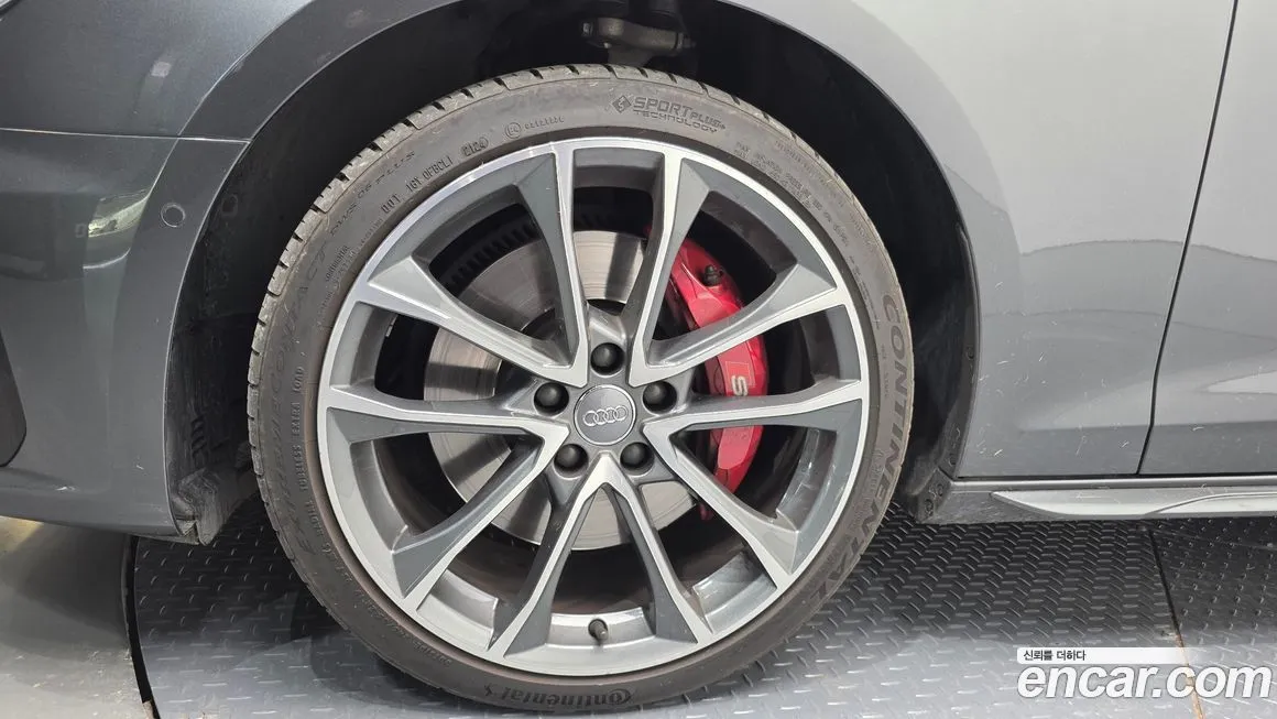 Audi S4 2021 из KR, фото 4