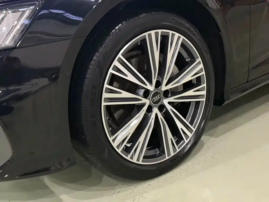 Audi A6L 2022 из CN, фото 5