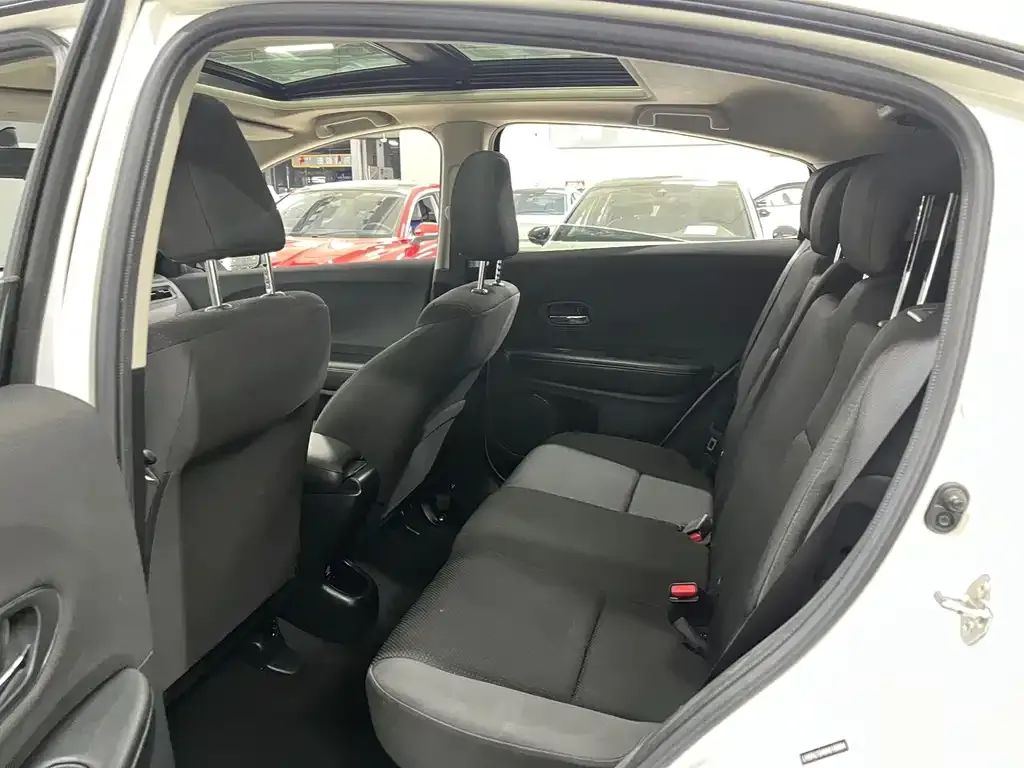 Honda Vezel 2022 из CN, фото 9