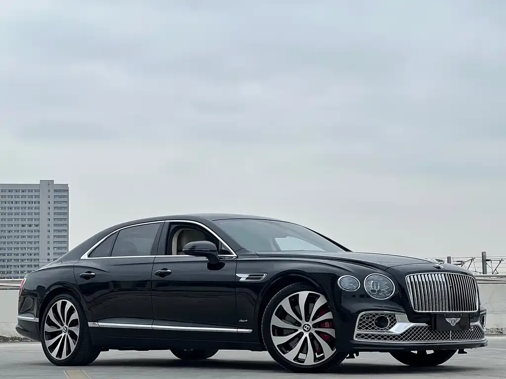 Bentley Flying Spur 2024 из CN, фото 6