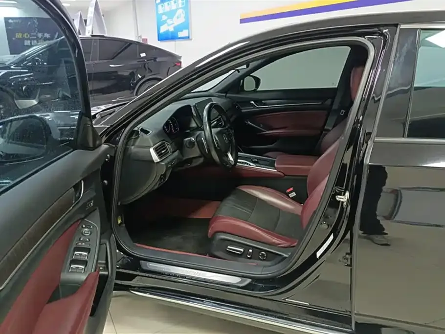 Honda Inspire 2022 из CN, фото 9