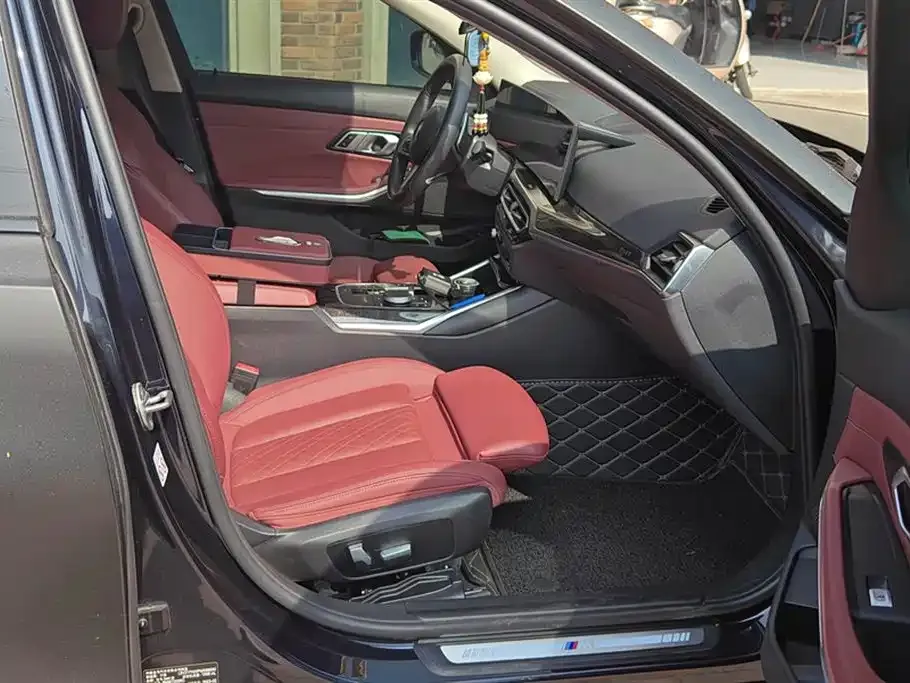BMW 3 Series 2023 из CN, фото 10