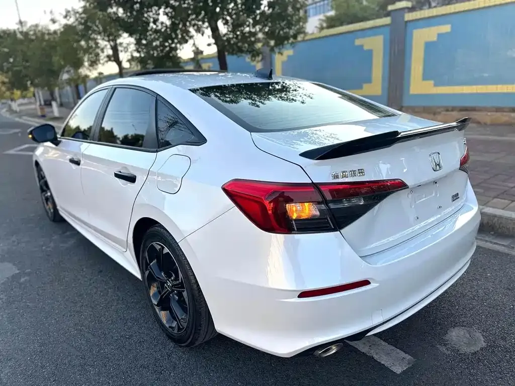 Honda Civic — фото 2