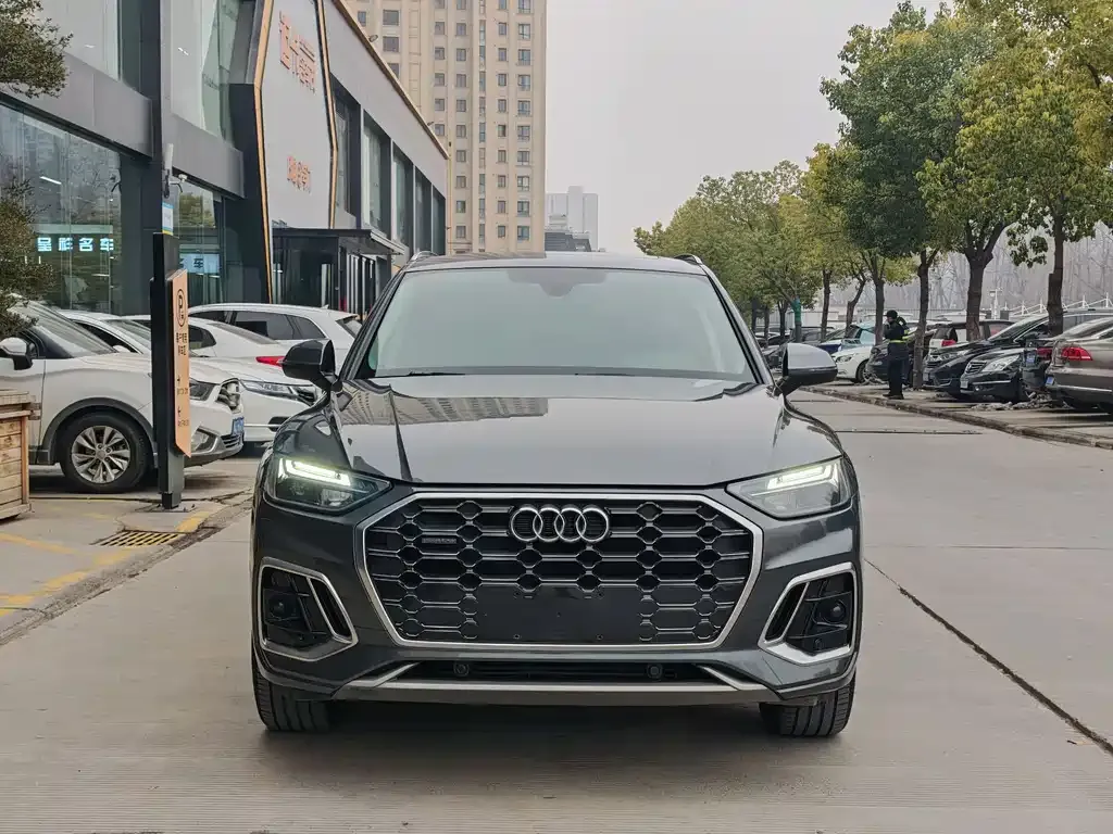 Audi Q5L 2022 из CN, фото 5
