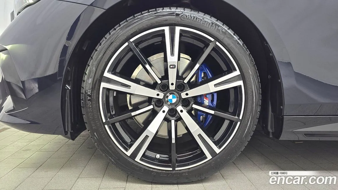 BMW 5-Series 2025 из KR, фото 5