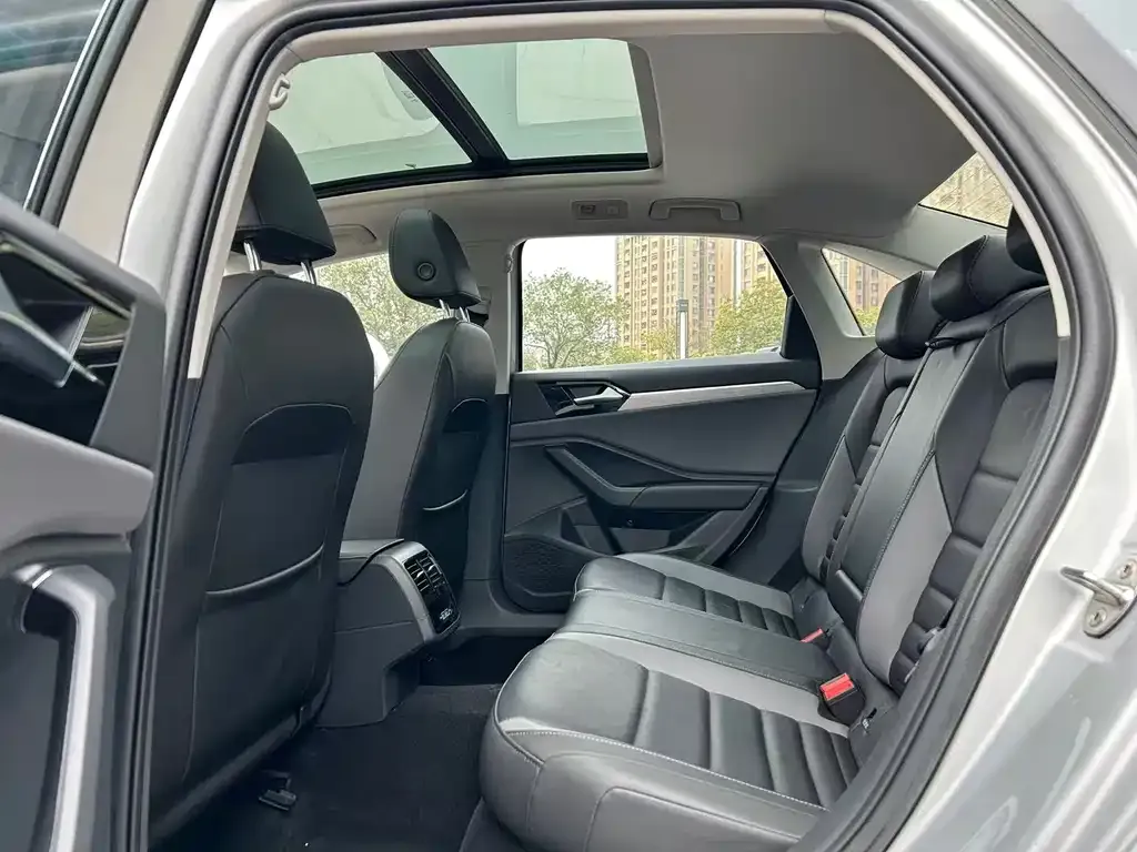 Volkswagen Sagitar 2021 из CN, фото 4
