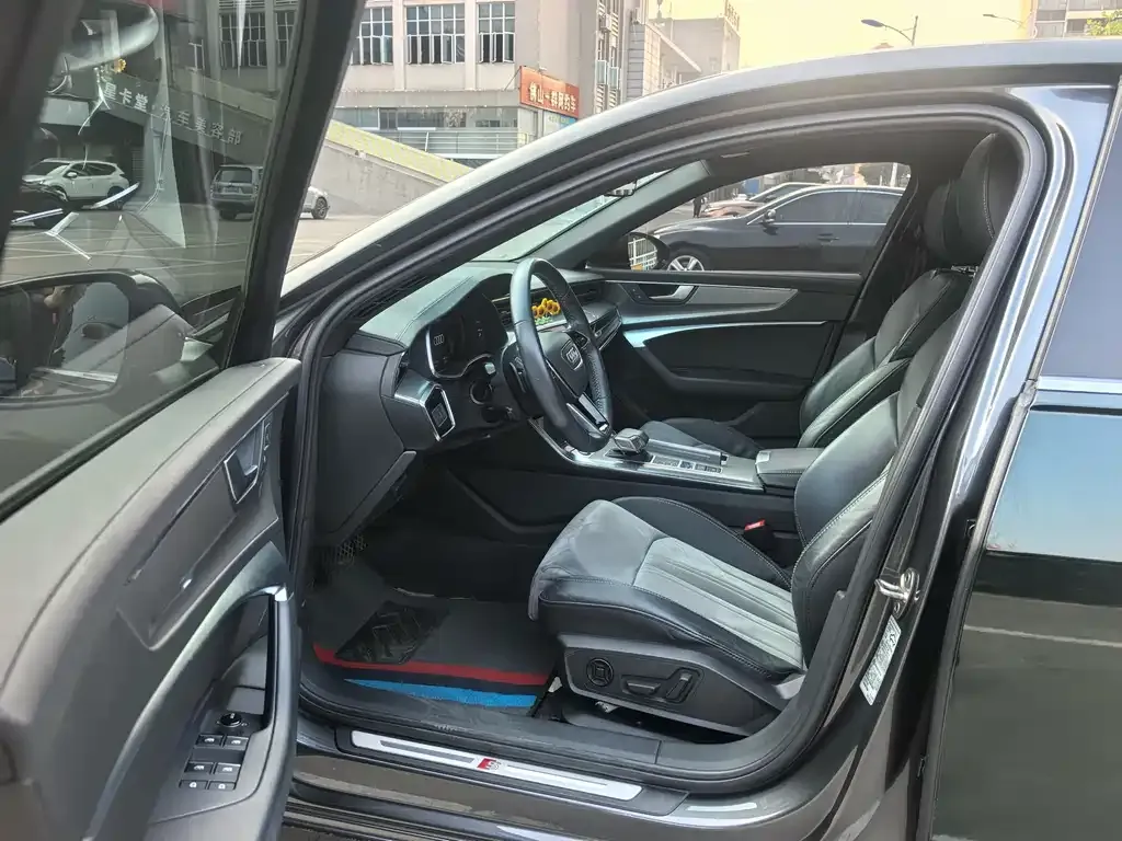 Audi A6L 2021 из CN, фото 2