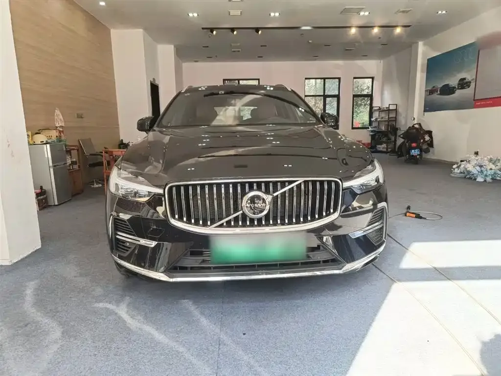 Volvo XC60 PHEV 2024 из CN, фото 6