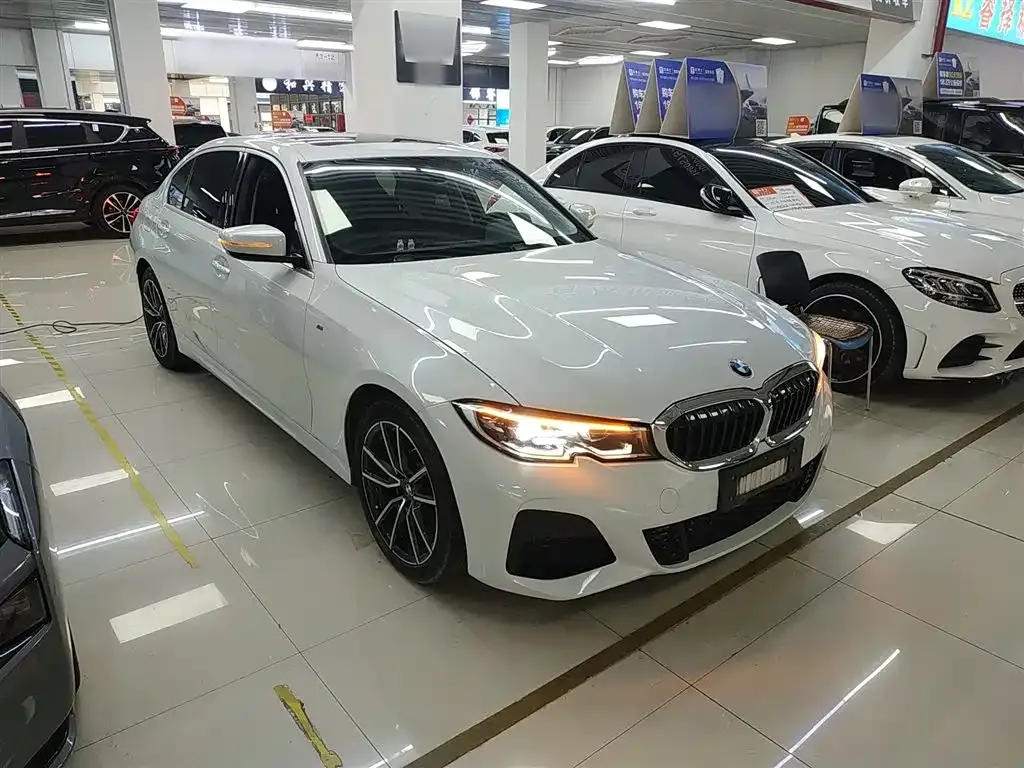 BMW 3 Series 2021 из CN, фото 5