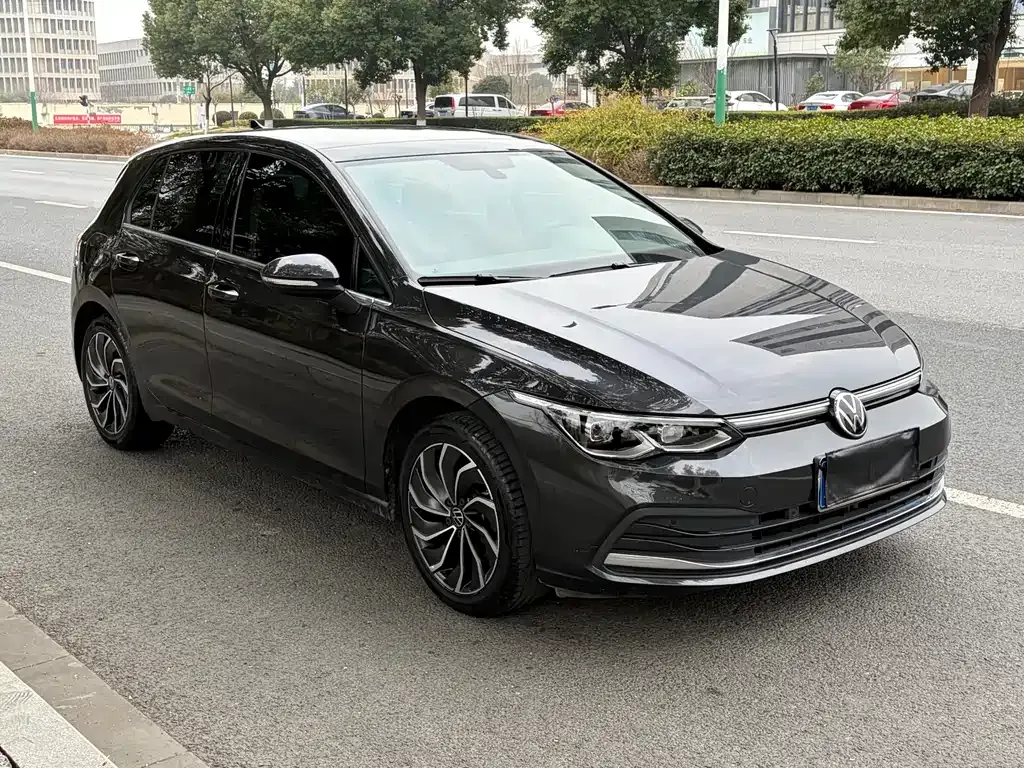 Volkswagen Golf 2023 из CN, фото 7
