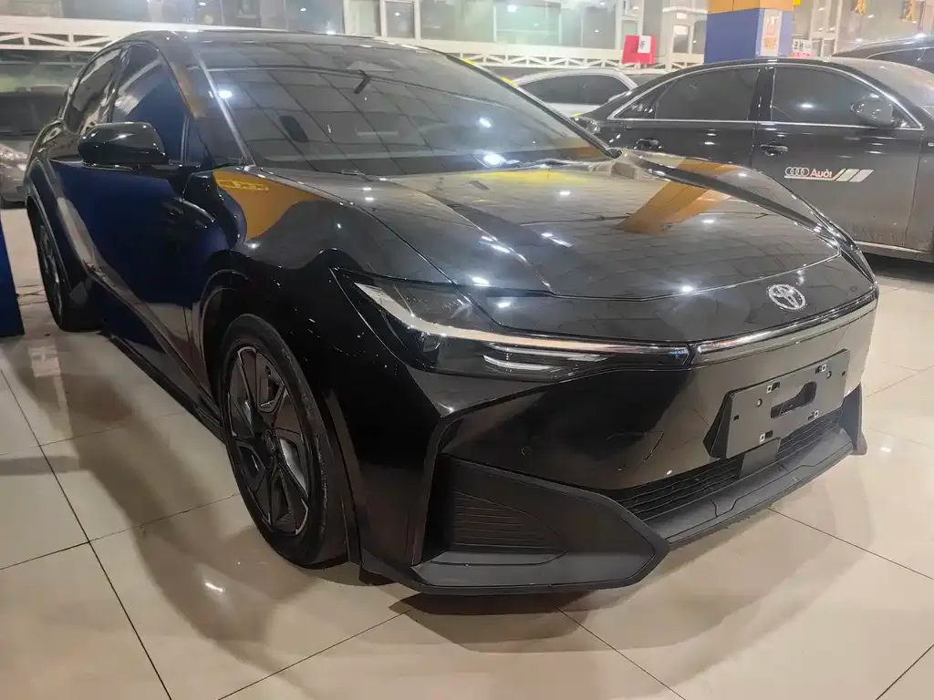 Toyota bZ3 2023 из CN, фото 6