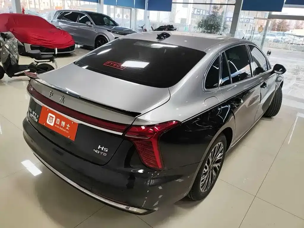 Hongqi H5 — фото 3