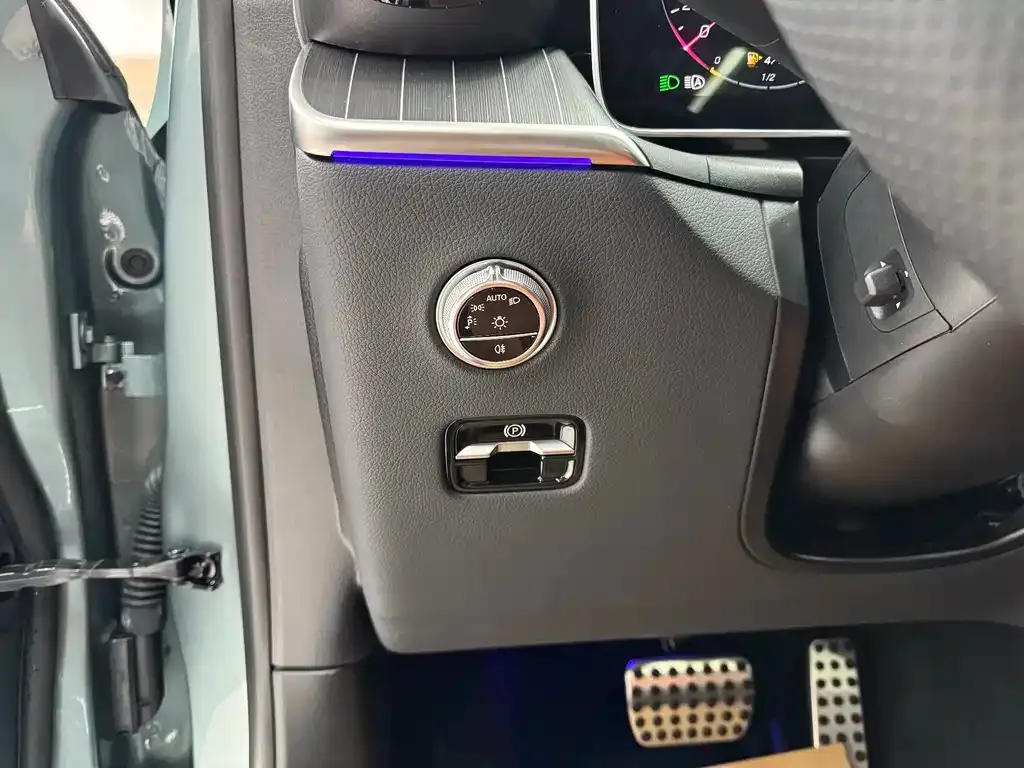 Mercedes-Benz GLC 2024 из CN, фото 2