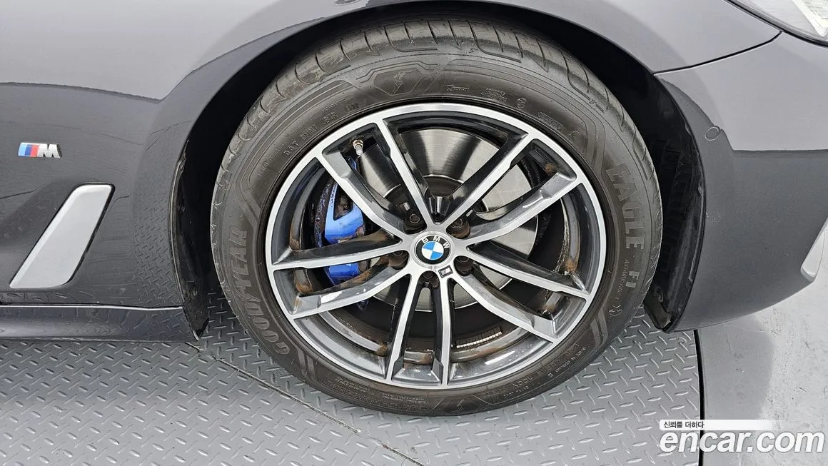 BMW 5-Series 2023 из KR, фото 8