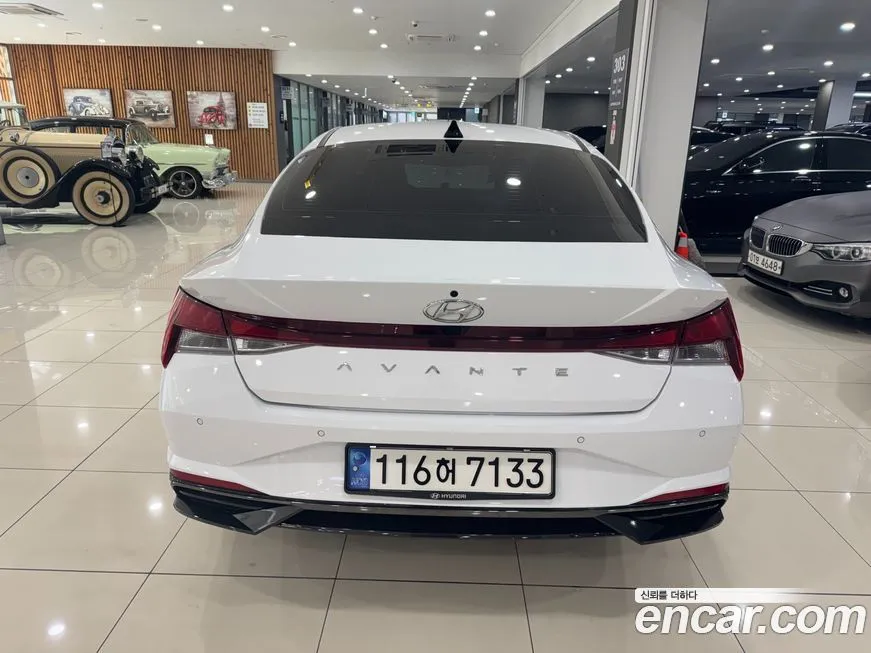 Hyundai AVANTE — фото 2