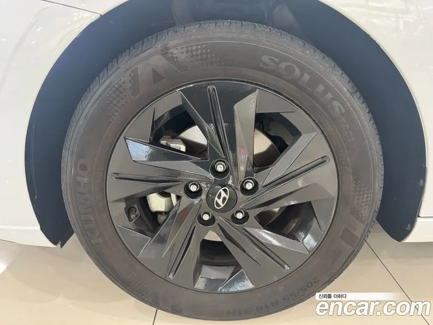 Hyundai AVANTE — фото 10