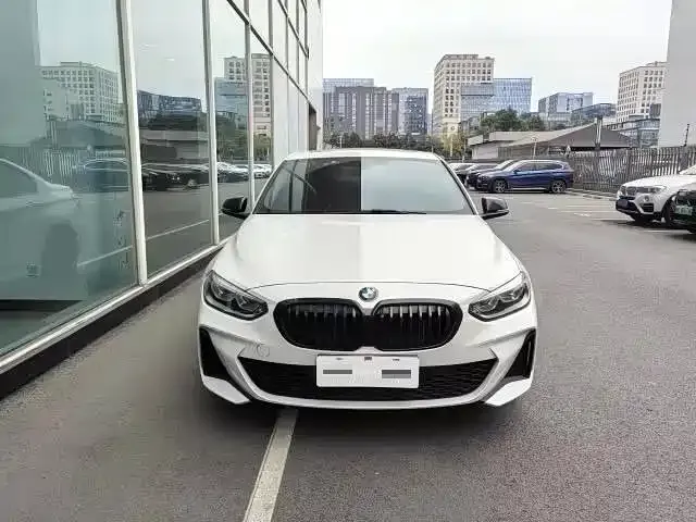 BMW 1 Series 2022 из CN, фото 6