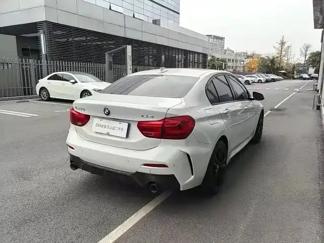 BMW 1 Series 2022 из CN, фото 4