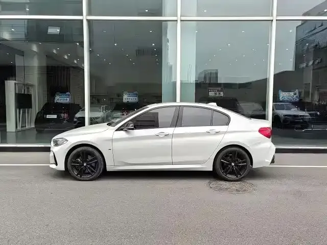 BMW 1 Series 2022 из CN, фото 3