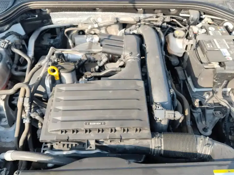 Volkswagen Golf 2023 из CN, фото 5