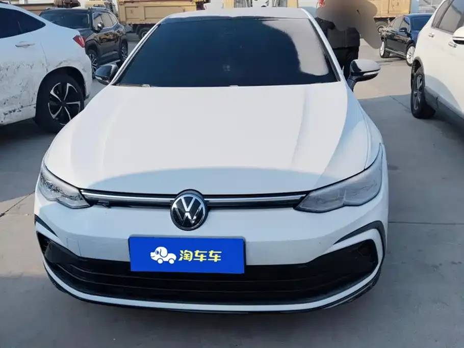 Volkswagen Golf 2023 из CN, фото 2