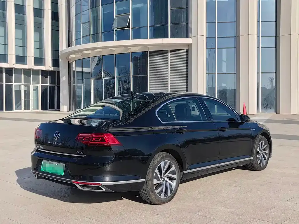 Volkswagen Magotan GTE PHEV 2023 из CN, фото 9