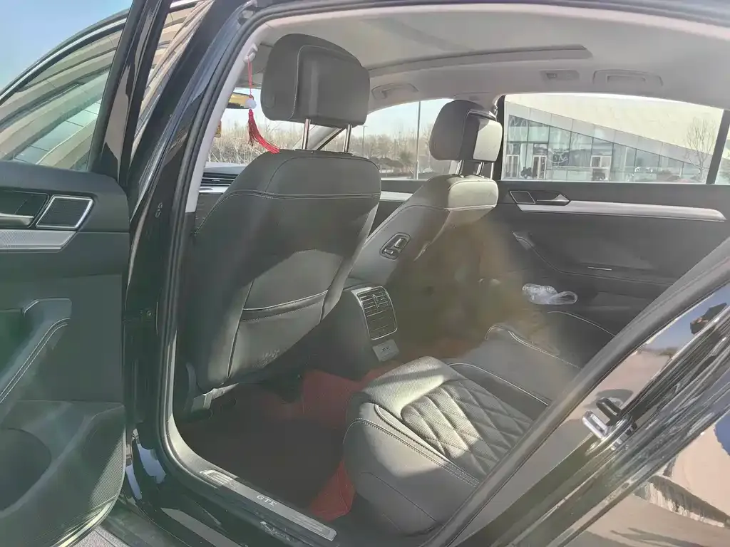 Volkswagen Magotan GTE PHEV 2023 из CN, фото 4