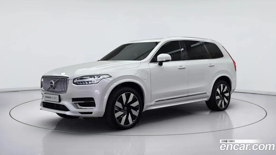 Volvo XC90 — фото 1