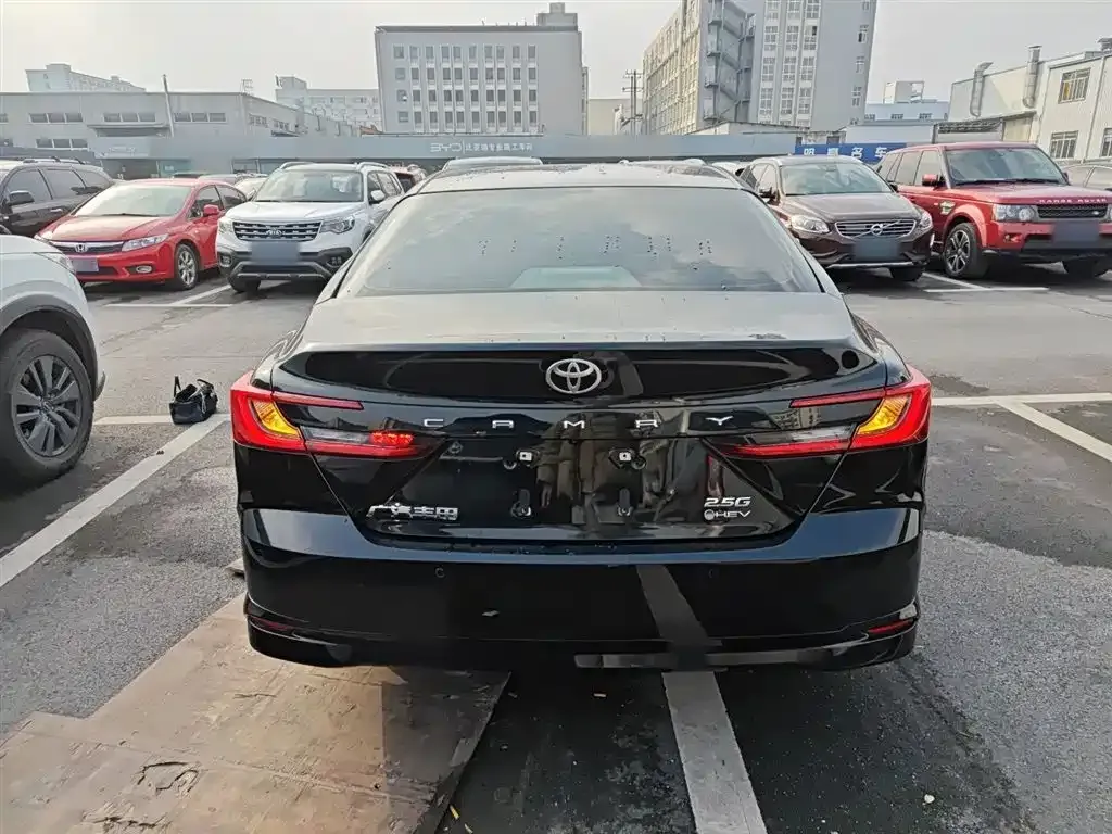 Toyota Camry 2024 из CN, фото 2