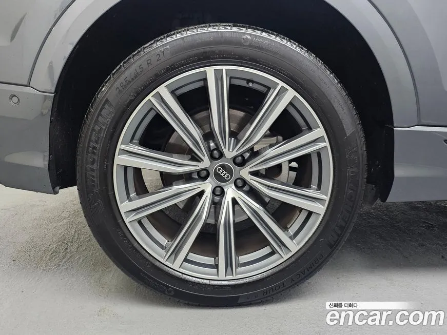 Audi Q8 2021 из KR, фото 10