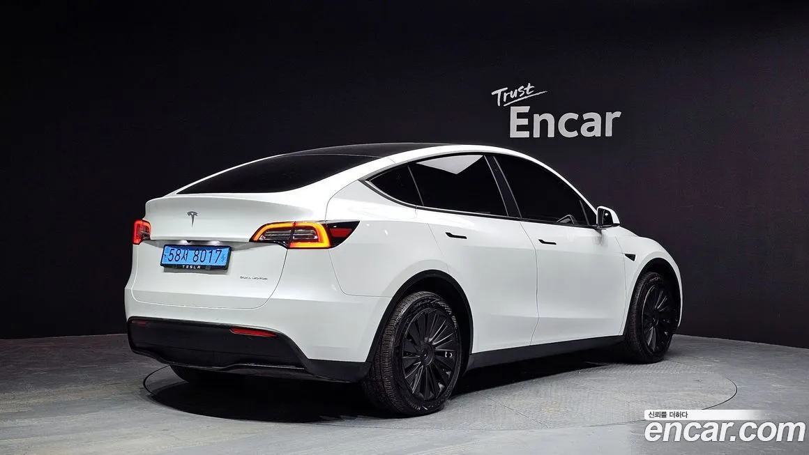 Tesla Model Y 2022 из KR, фото 7