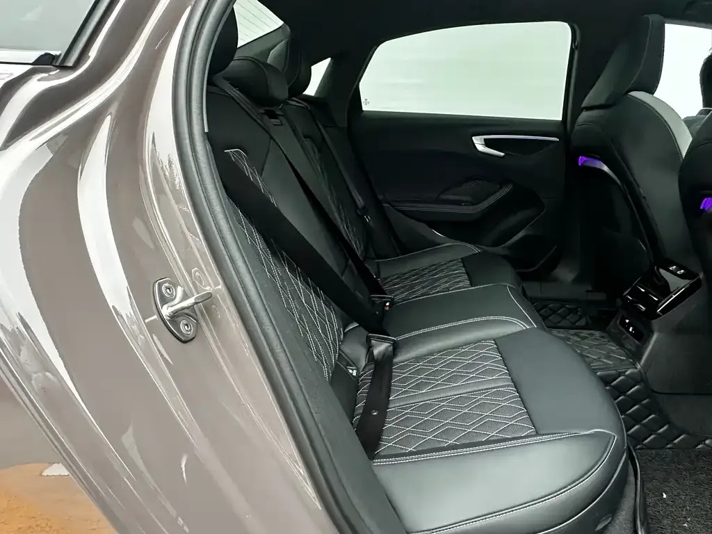 Audi A5L 2025 из CN, фото 2