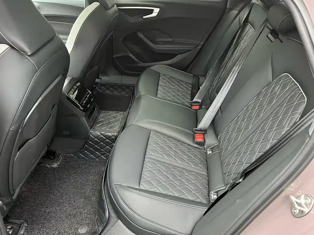 Audi A5L 2025 из CN, фото 5