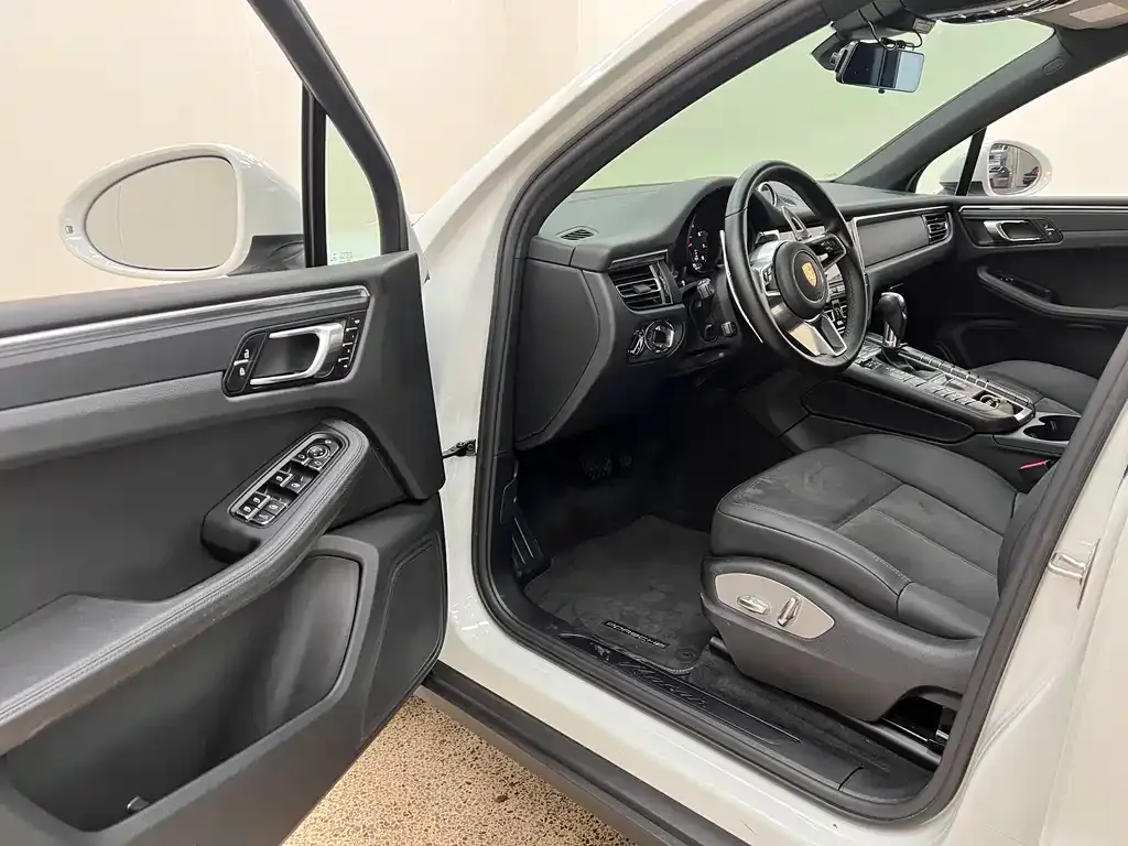 Porsche Macan 2021 из CN, фото 8