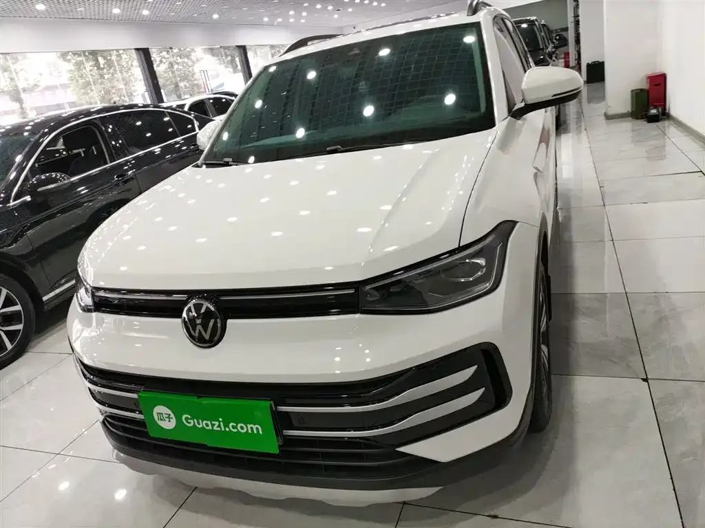 Volkswagen Tharu — фото 3