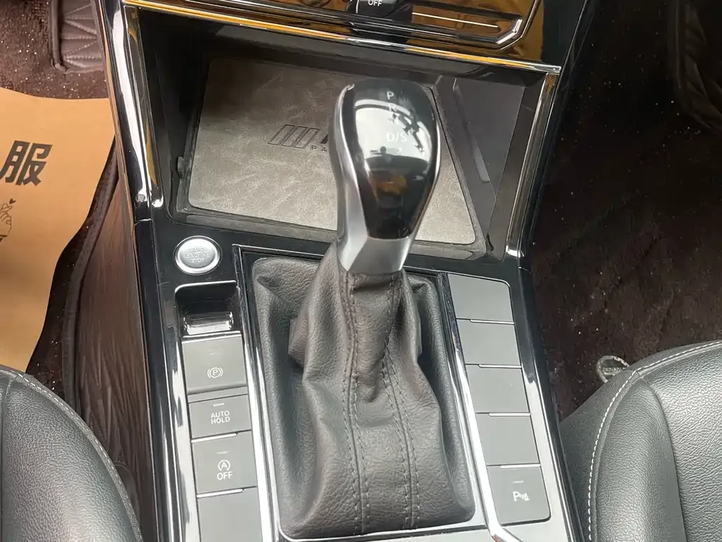 Volkswagen Passat 2023 из CN, фото 9