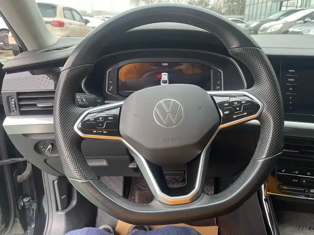 Volkswagen Passat 2023 из CN, фото 4