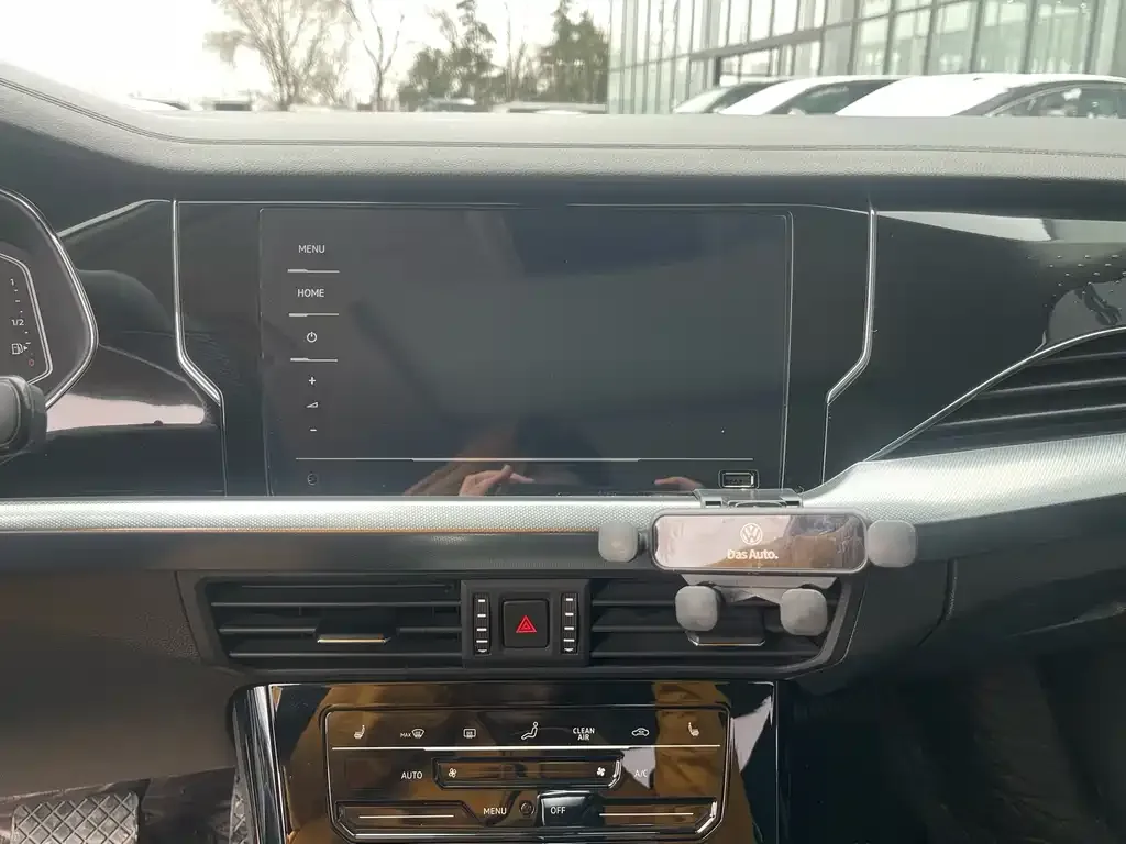 Volkswagen Passat 2023 из CN, фото 8