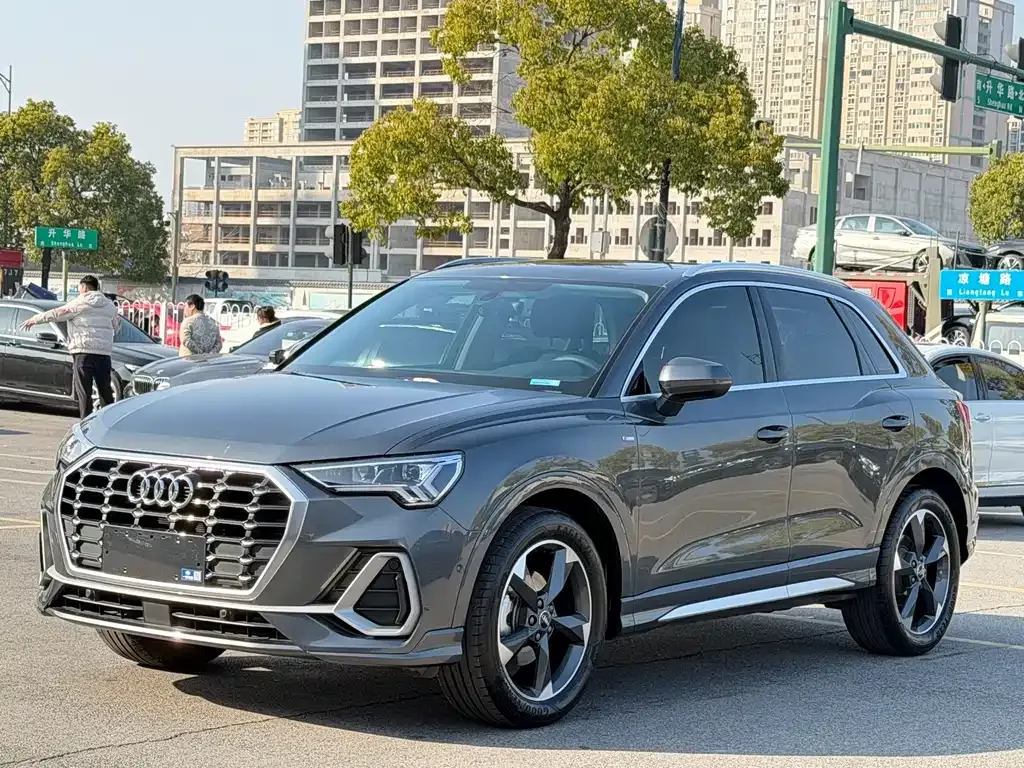 Audi Q3 2022 из CN, фото 1