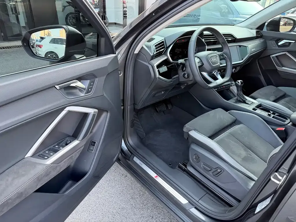 Audi Q3 2022 из CN, фото 9